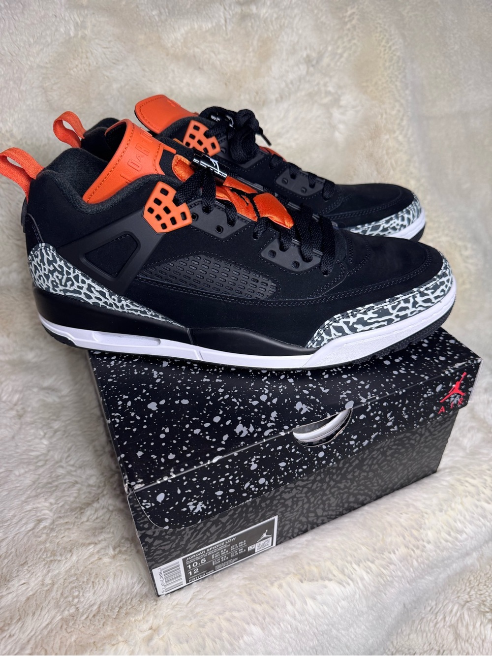 NWB-Air Jordan Spizike low- Men’s size 10.5 - Picture 2 of 4